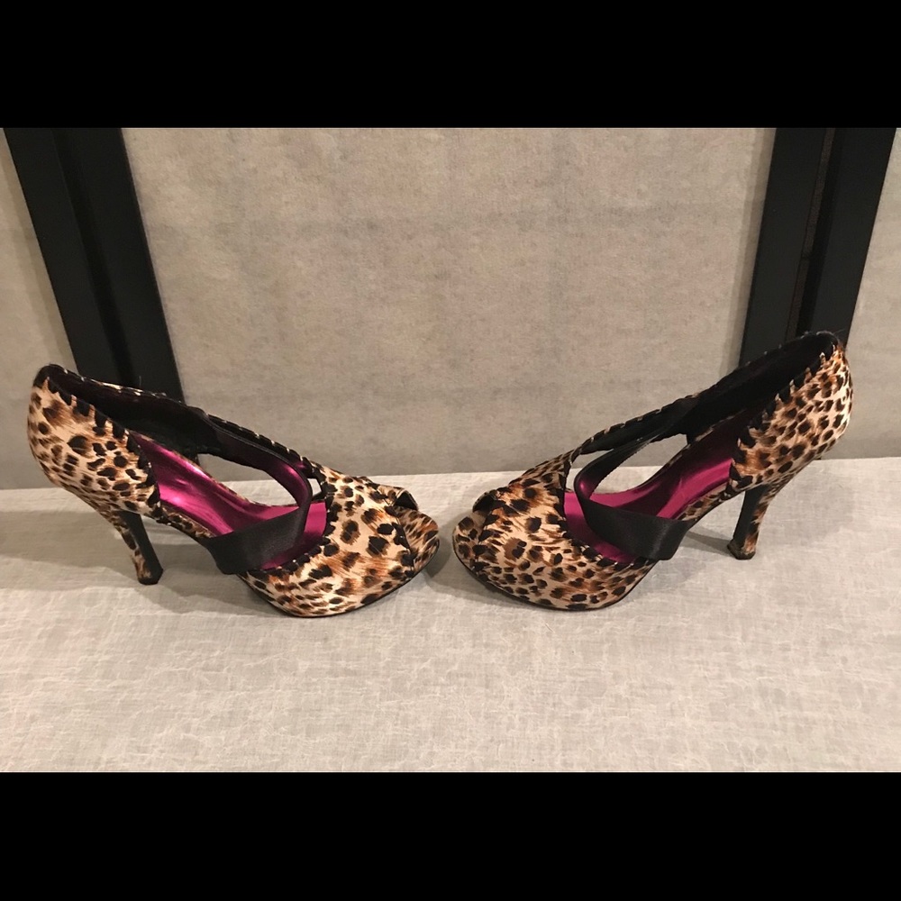 BKE Leopard/Cheetah open toe high heels - Picture 6 of 8